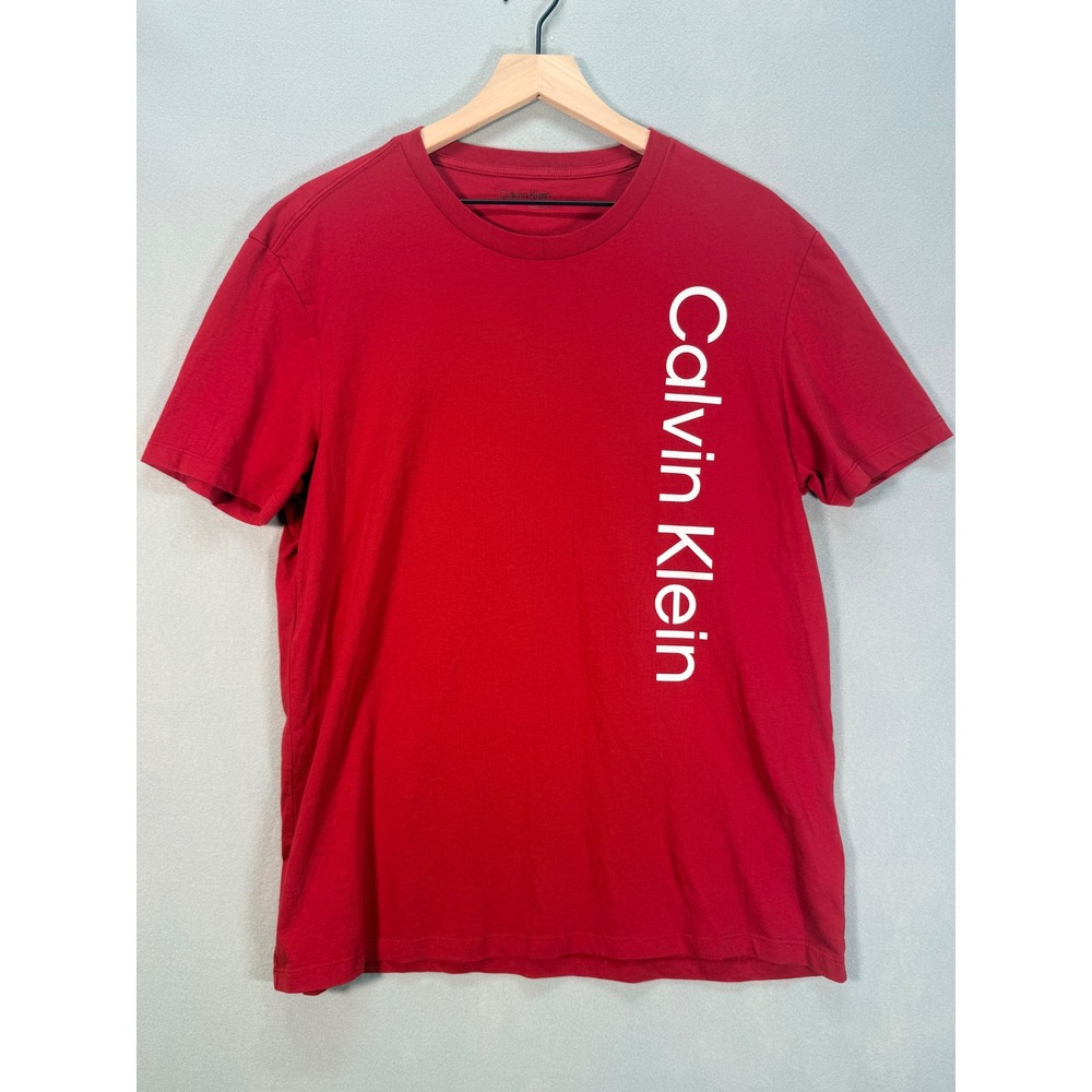 Calvin Klein Mens Red Vertical Logo Graphic Crewneck Cotton‎ T-Shirt Size Large